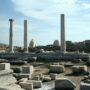 Развалины храма Артемиды на Делосе, вид со стороны моря