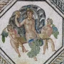 Венера как богиня пятницы правит колесницей, запряженной двумя эротами. Мозаика. Римская вилла Орбе-Боскеаз, ок. III в. н.э.