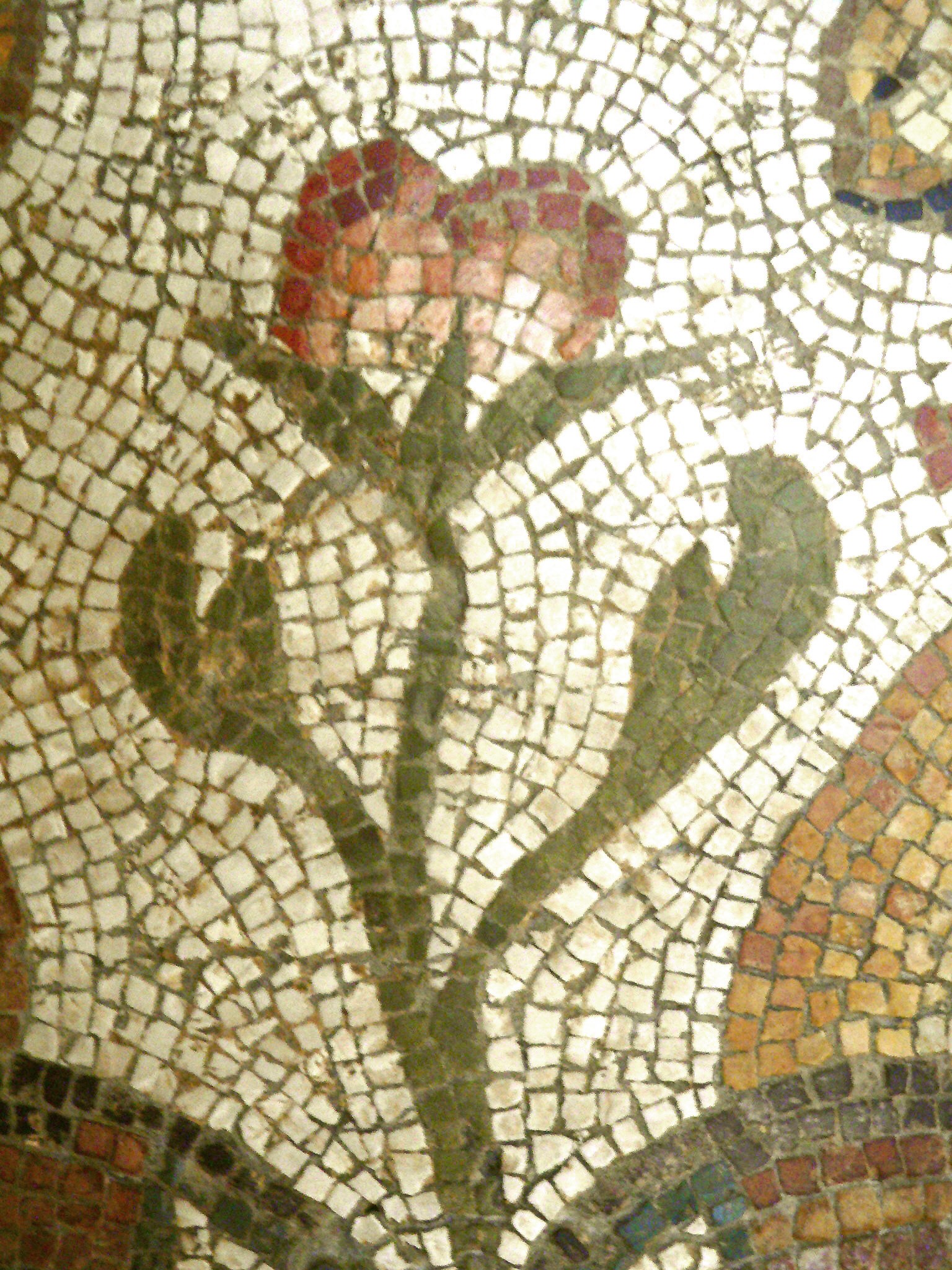 Соберите фрагменты мозаики. Византийская мозаика Херсонес. Римская мозаика Помпеи. Римская и Византийская мозаика. Римская мозаика оливы.